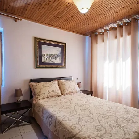 Lena's Garden House Semesterbostad