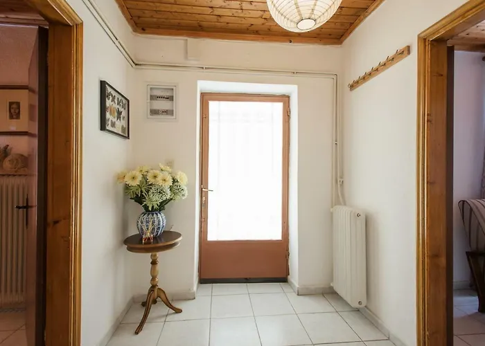 Lena's Garden House Kalambaka