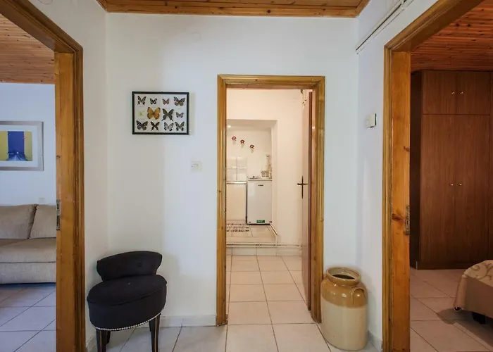 Lena's Garden House Case de vacanță