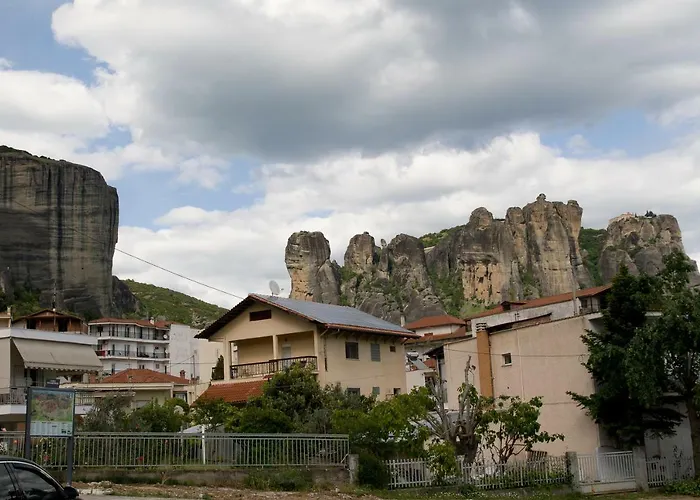 Lena's Garden House Case de vacanță